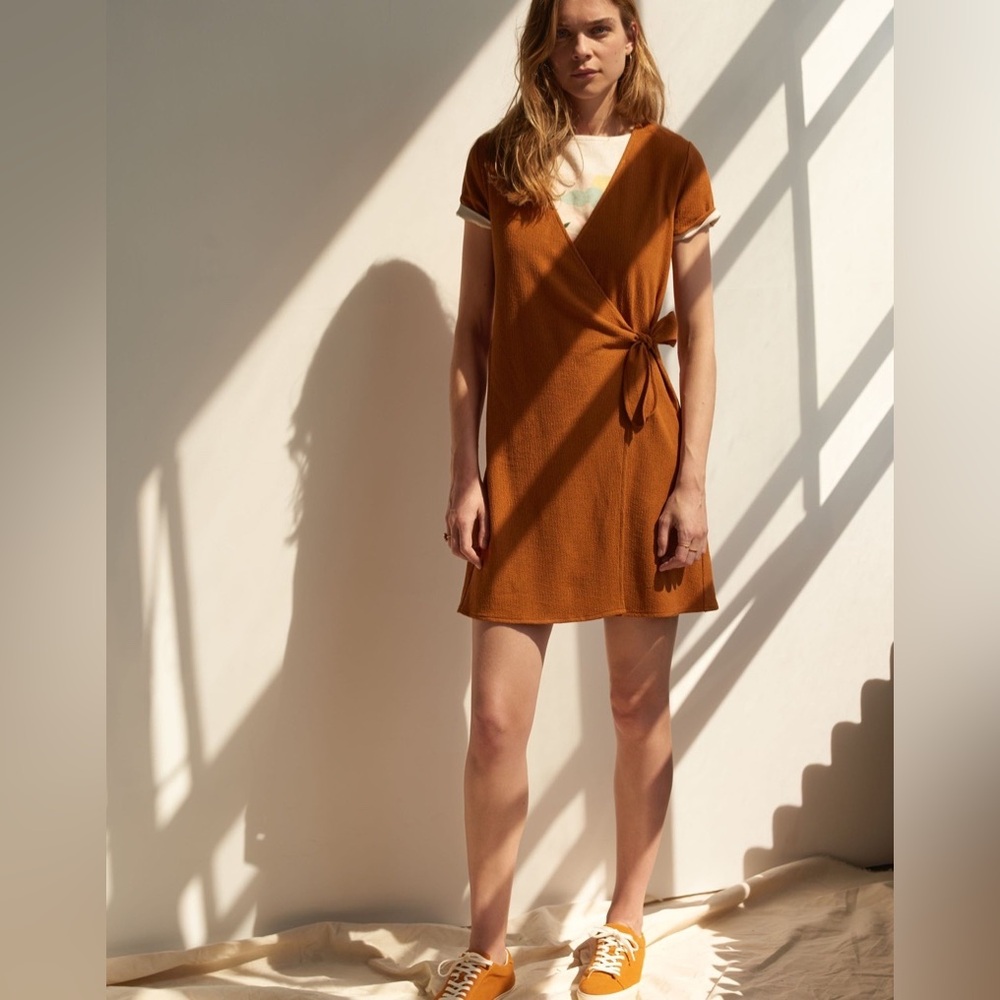 MADEWELL Wrap Dress Side-Tie Short-Sleeve V-Neck Stretch in Rust Copper